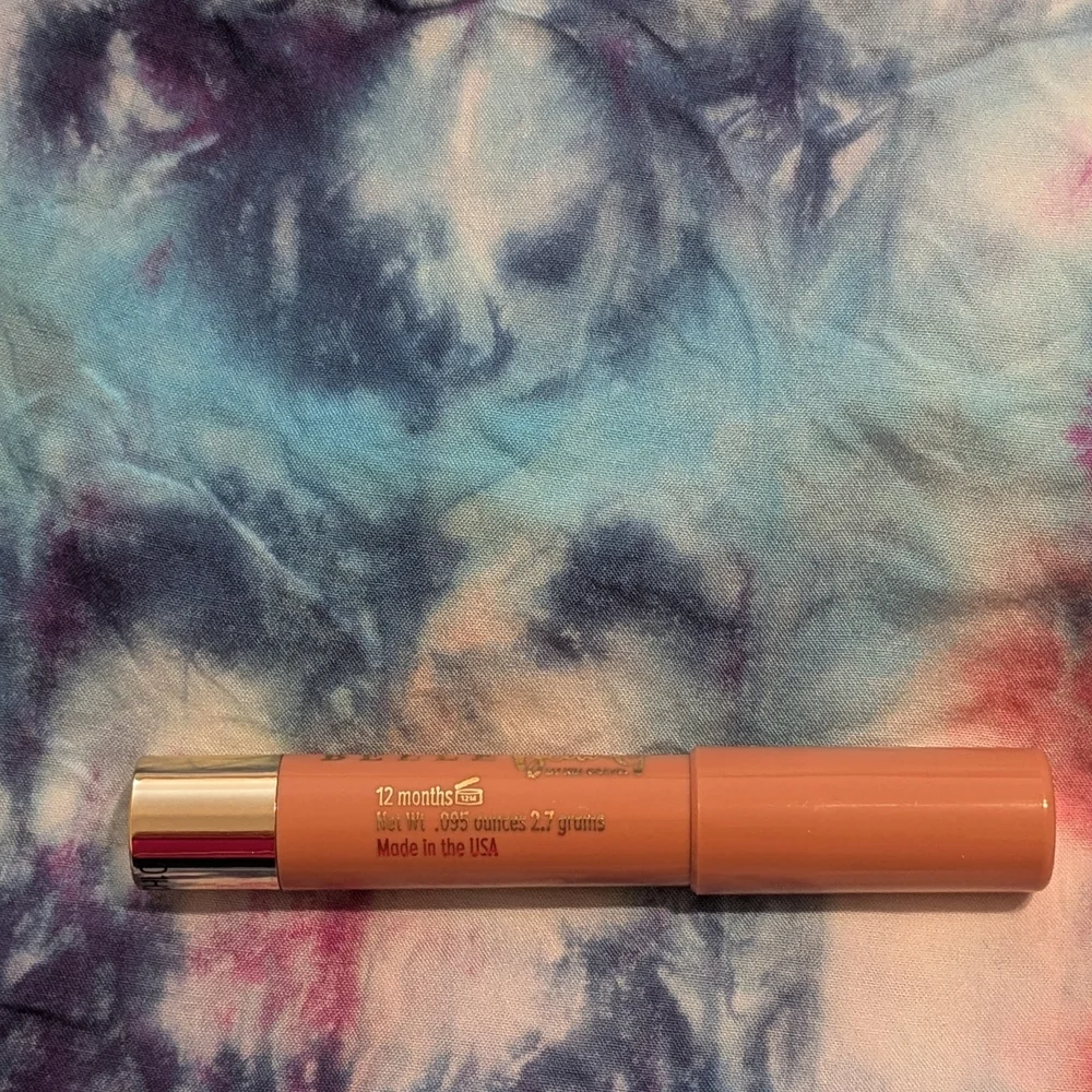 Blossom KissaBelle Lip Crayon  - Belle Beauty by Kim Gravel  New Without Box